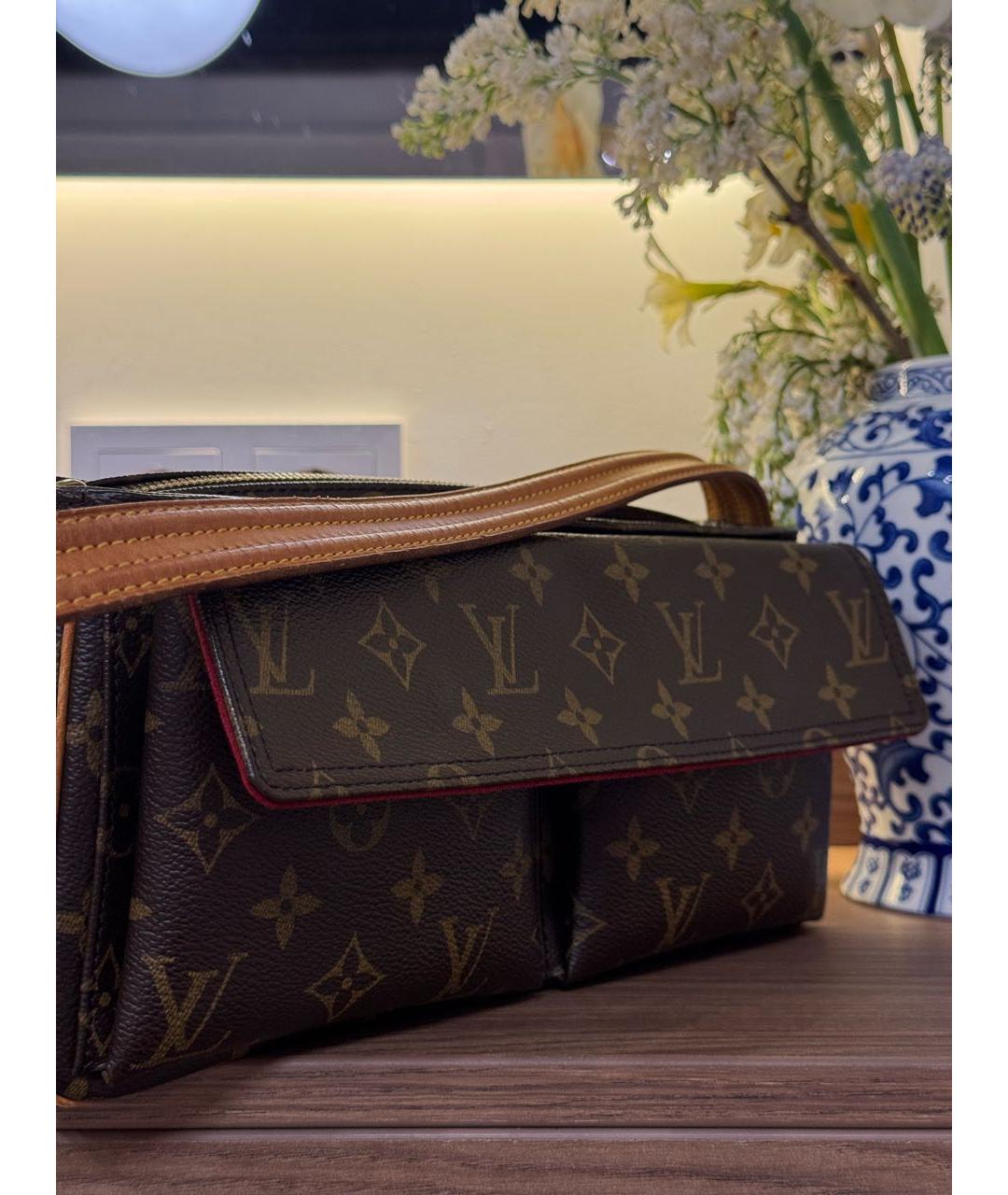 LOUIS VUITTON Коричневая кожаная сумка через плечо, фото 4