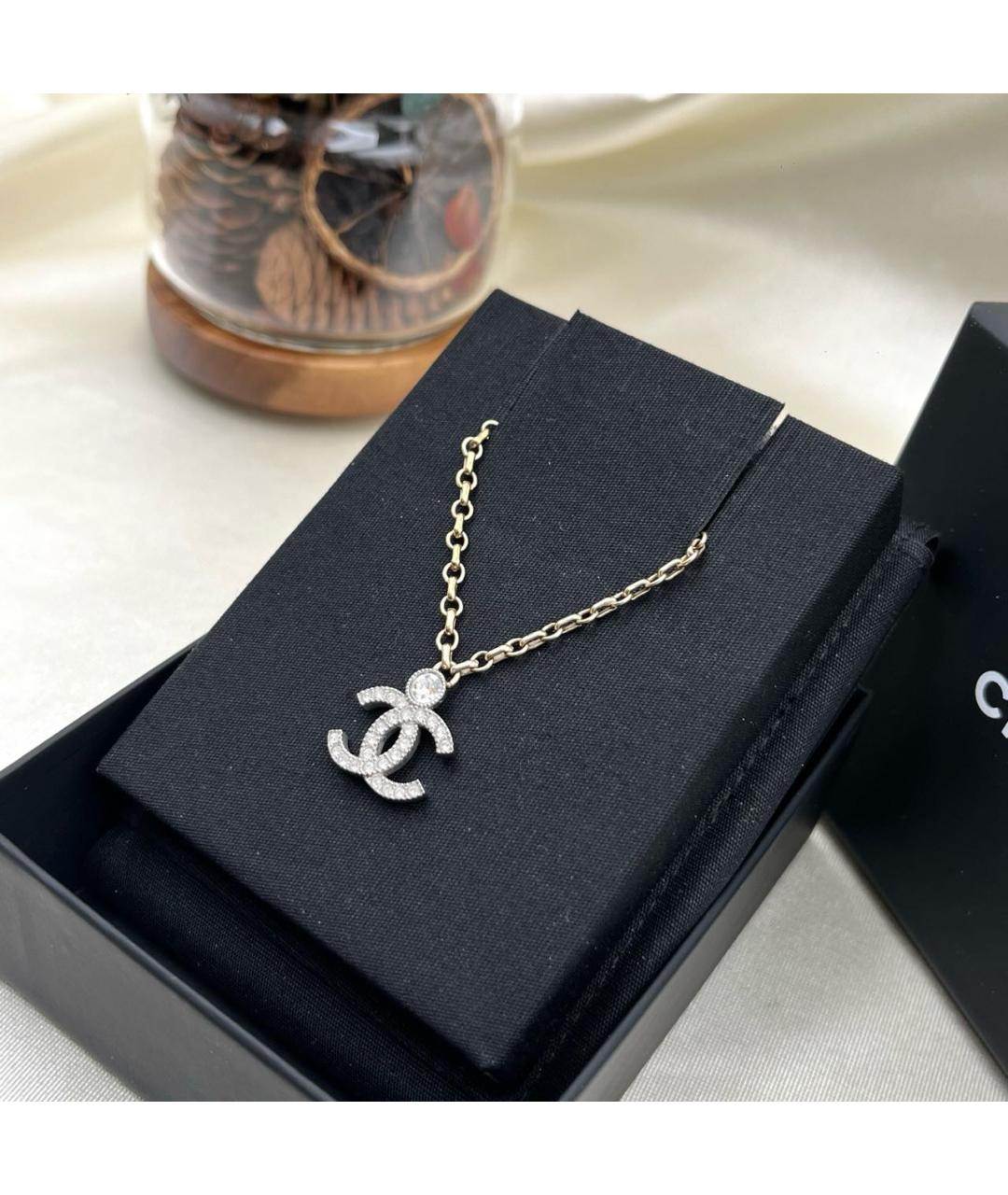 CHANEL Золотая металлическая подвеска, фото 3