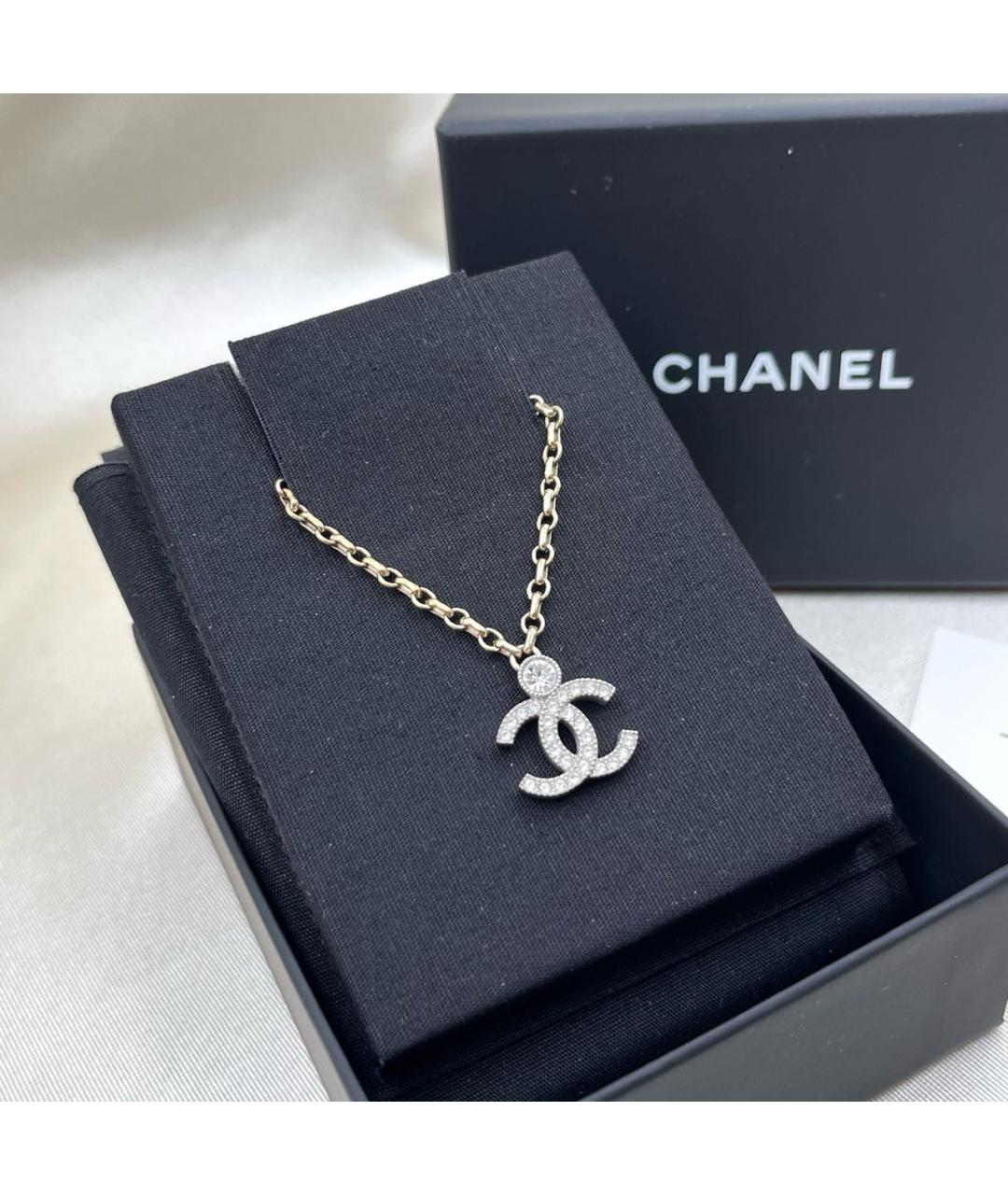 CHANEL Золотая металлическая подвеска, фото 2