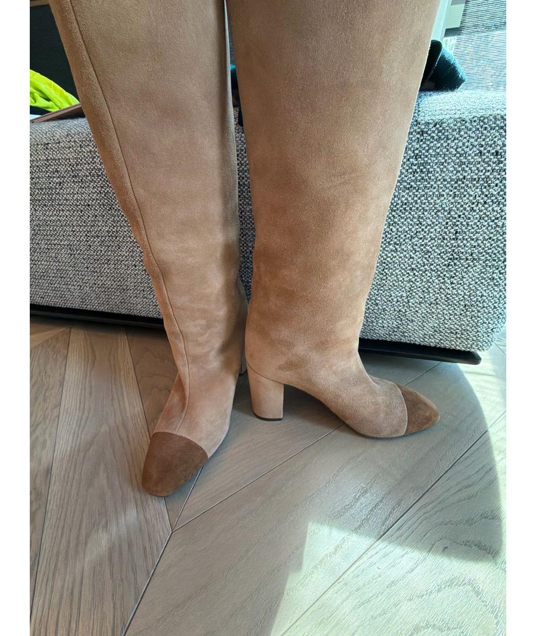 STUART WEITZMAN Коричневые замшевые ботфорты, фото 8