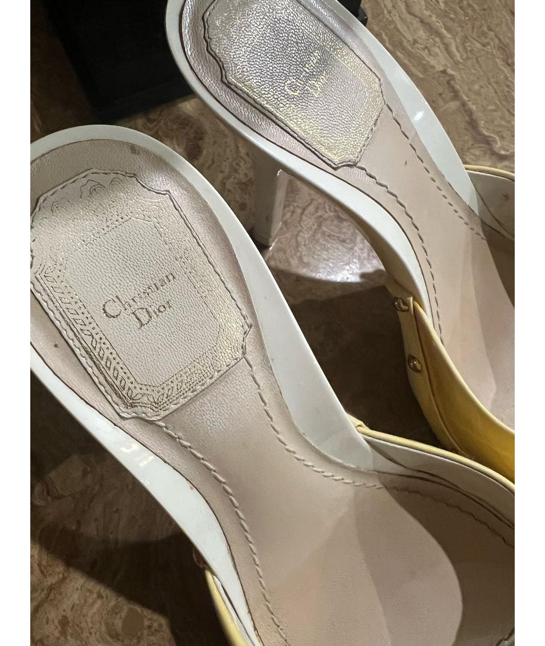 CHRISTIAN DIOR Бежевые сабо из лакированной кожи, фото 4