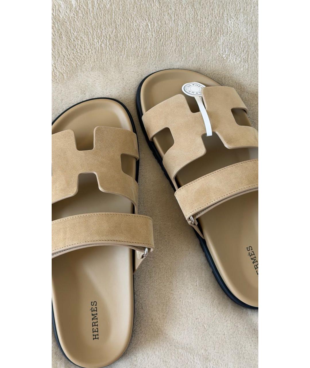 HERMES Бежевые замшевые сандалии, фото 3