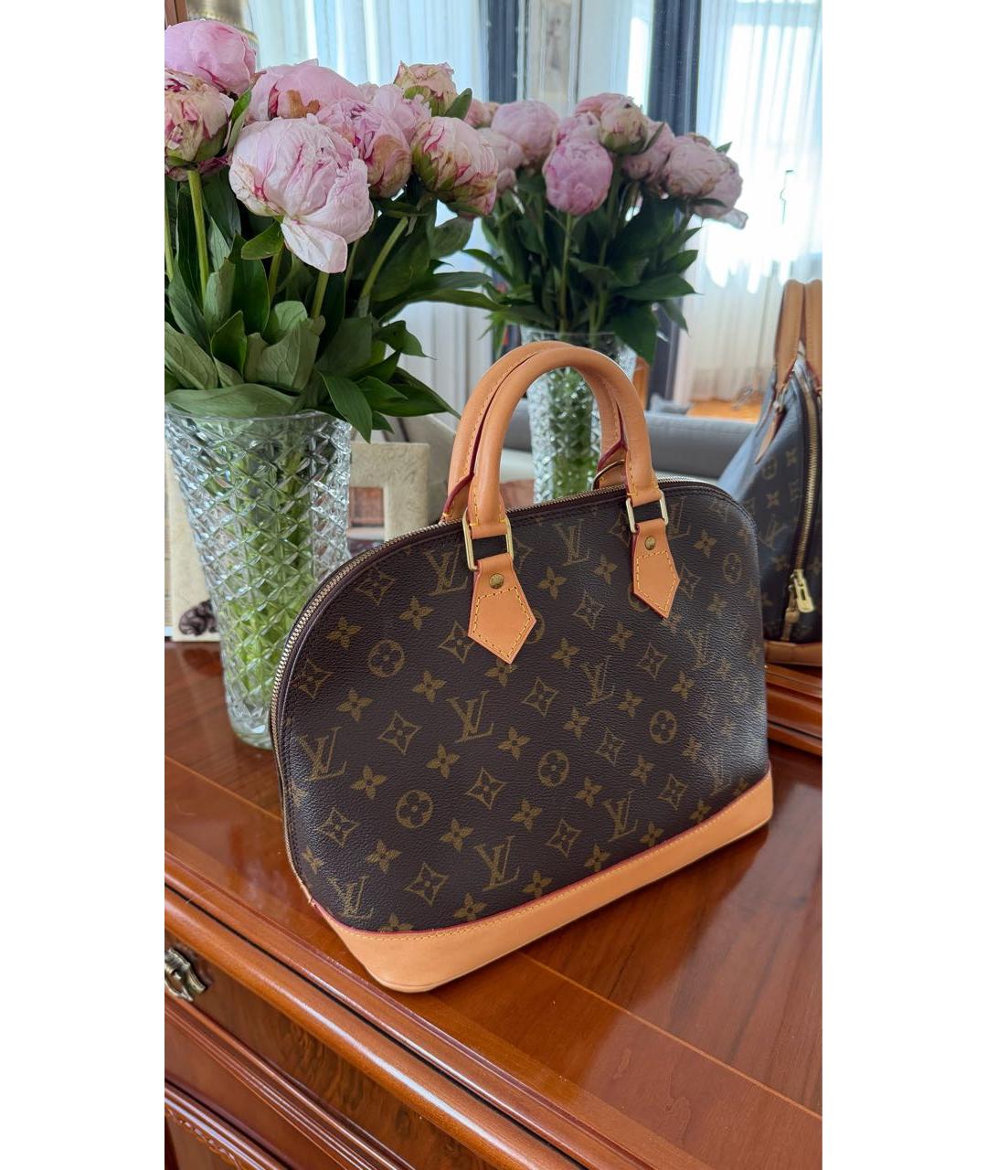 LOUIS VUITTON Коричневая сумка с короткими ручками, фото 2