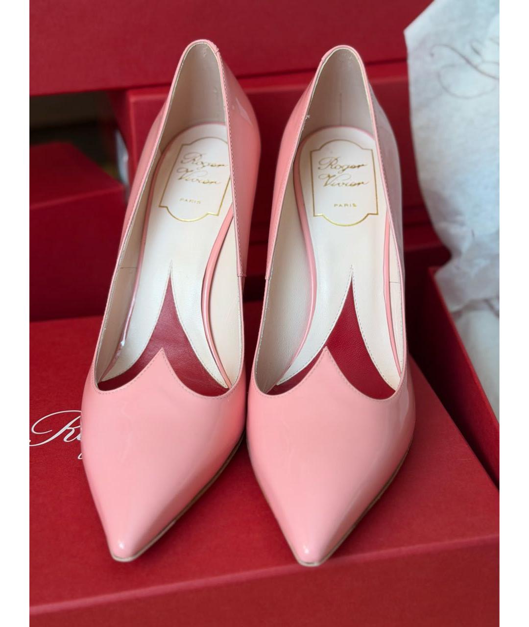ROGER VIVIER Розовые туфли из лакированной кожи, фото 3