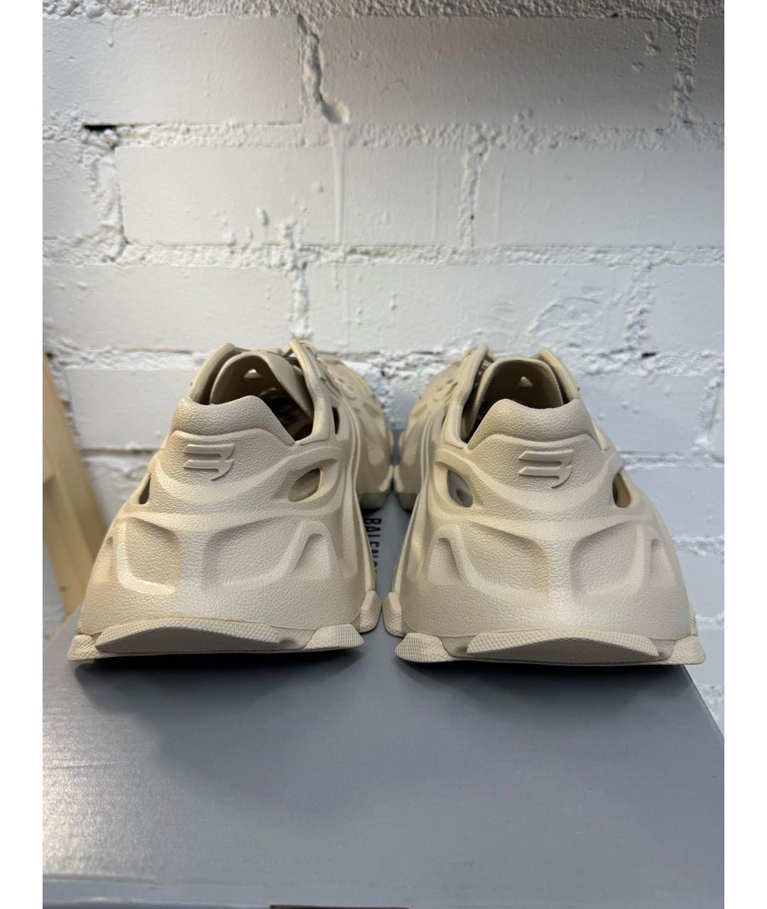 BALENCIAGA Бежевые резиновые низкие кроссовки / кеды, фото 4