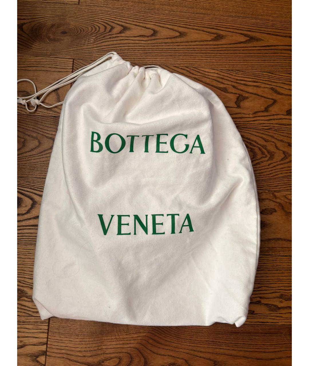 BOTTEGA VENETA Белая кожаная сумка с короткими ручками, фото 2