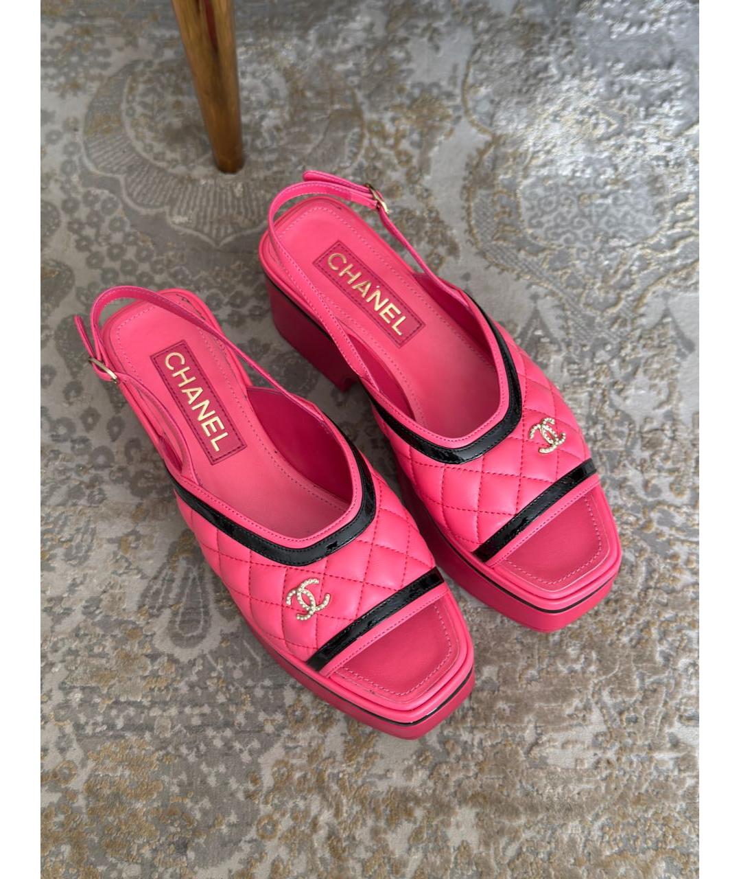 CHANEL Розовые кожаные сандалии, фото 3