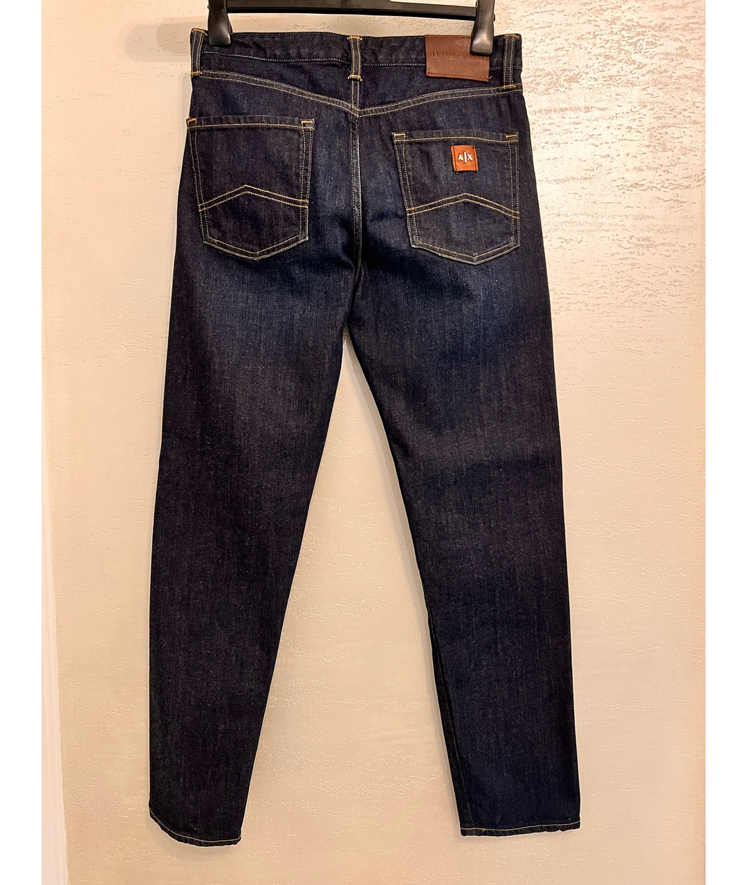 ARMANI EXCHANGE Темно-синие хлопко-эластановые прямые джинсы, фото 2