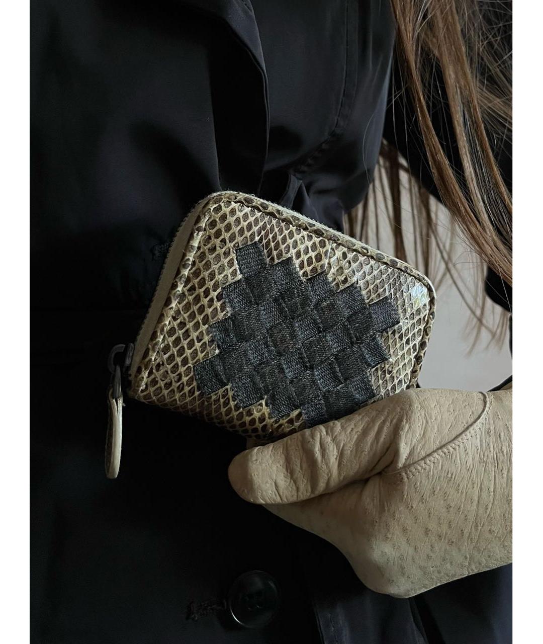 BOTTEGA VENETA Коричневый кошелек из экзотической кожи, фото 7