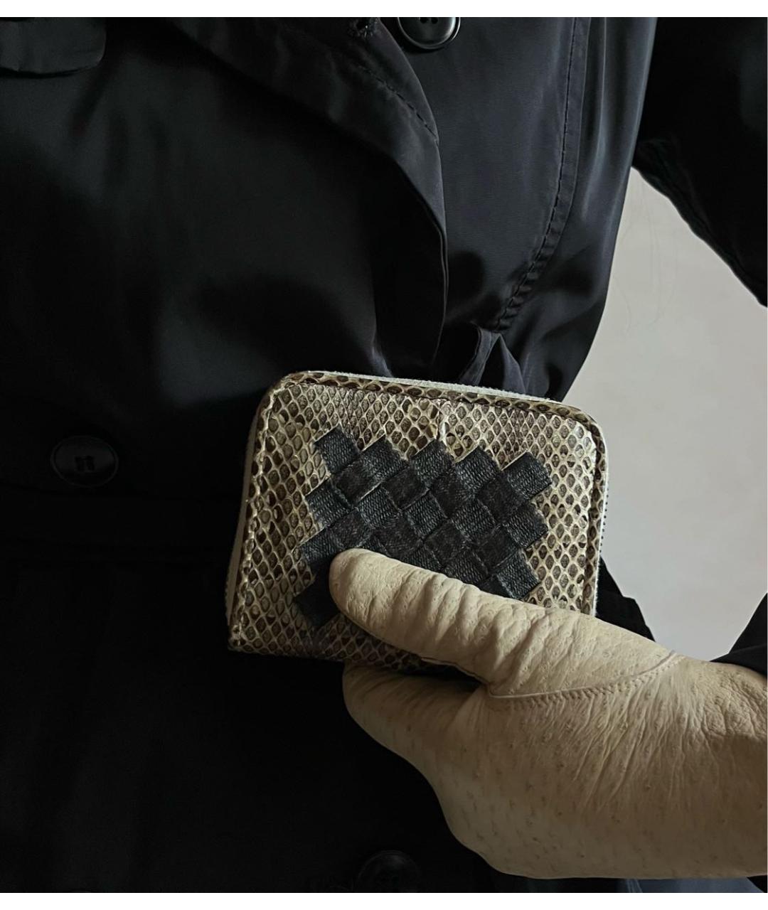 BOTTEGA VENETA Коричневый кошелек из экзотической кожи, фото 8