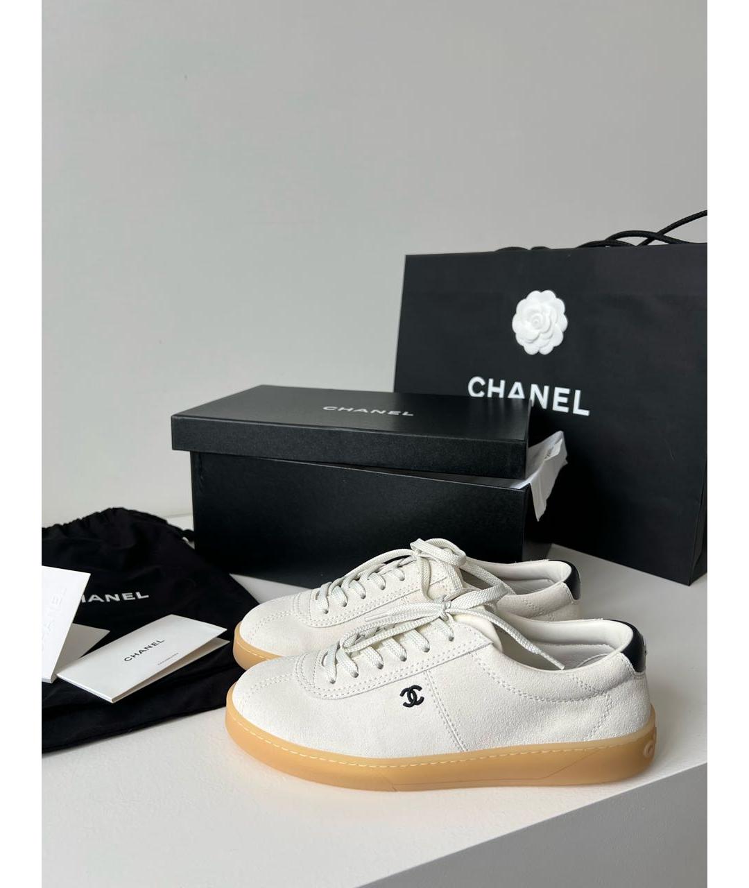 CHANEL Бежевые замшевые кеды, фото 9