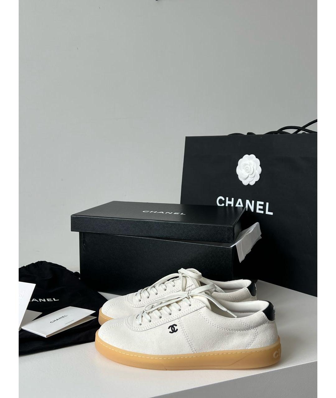 CHANEL Бежевые замшевые кеды, фото 2