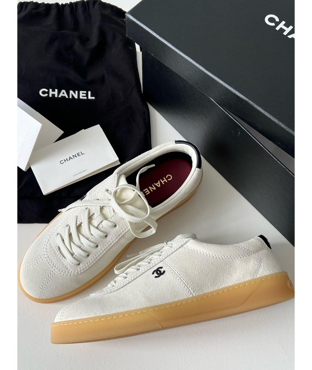 CHANEL Бежевые замшевые кеды, фото 3