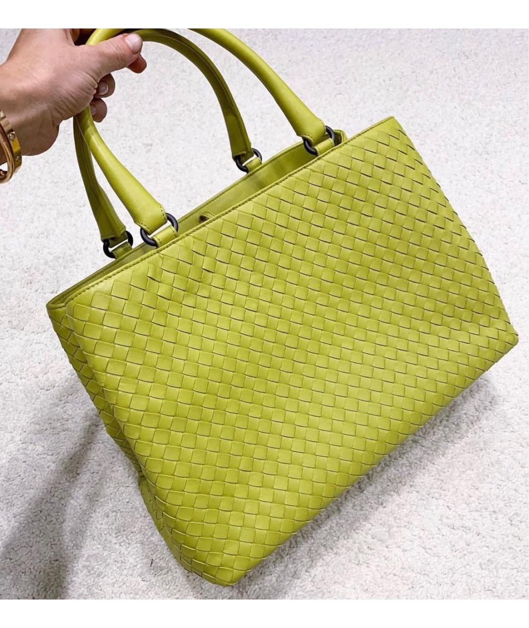 BOTTEGA VENETA Салатовая кожаная сумка с короткими ручками, фото 3