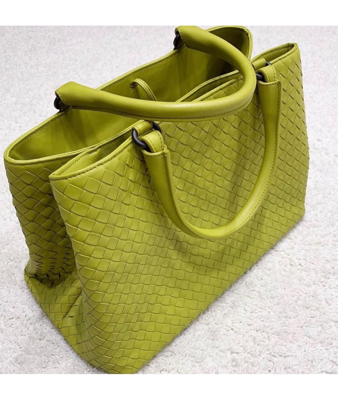 BOTTEGA VENETA Салатовая кожаная сумка с короткими ручками, фото 2