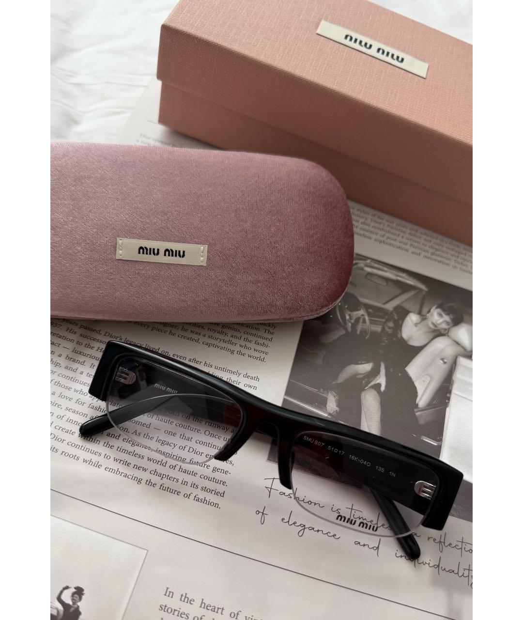 MIU MIU Черные пластиковые солнцезащитные очки, фото 2