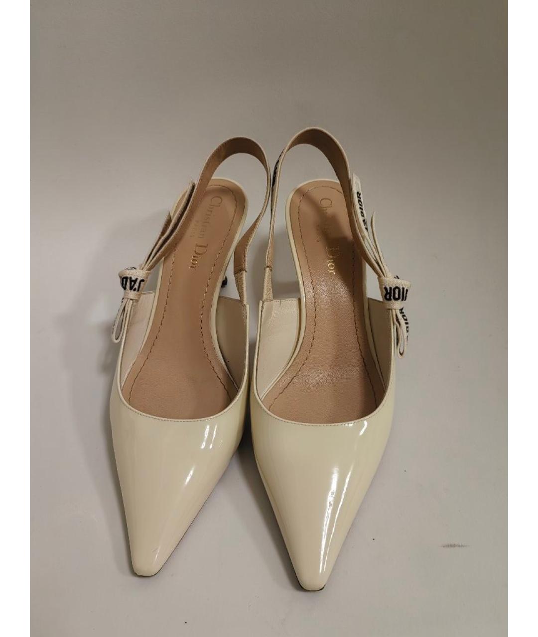 CHRISTIAN DIOR Белые туфли из лакированной кожи, фото 2