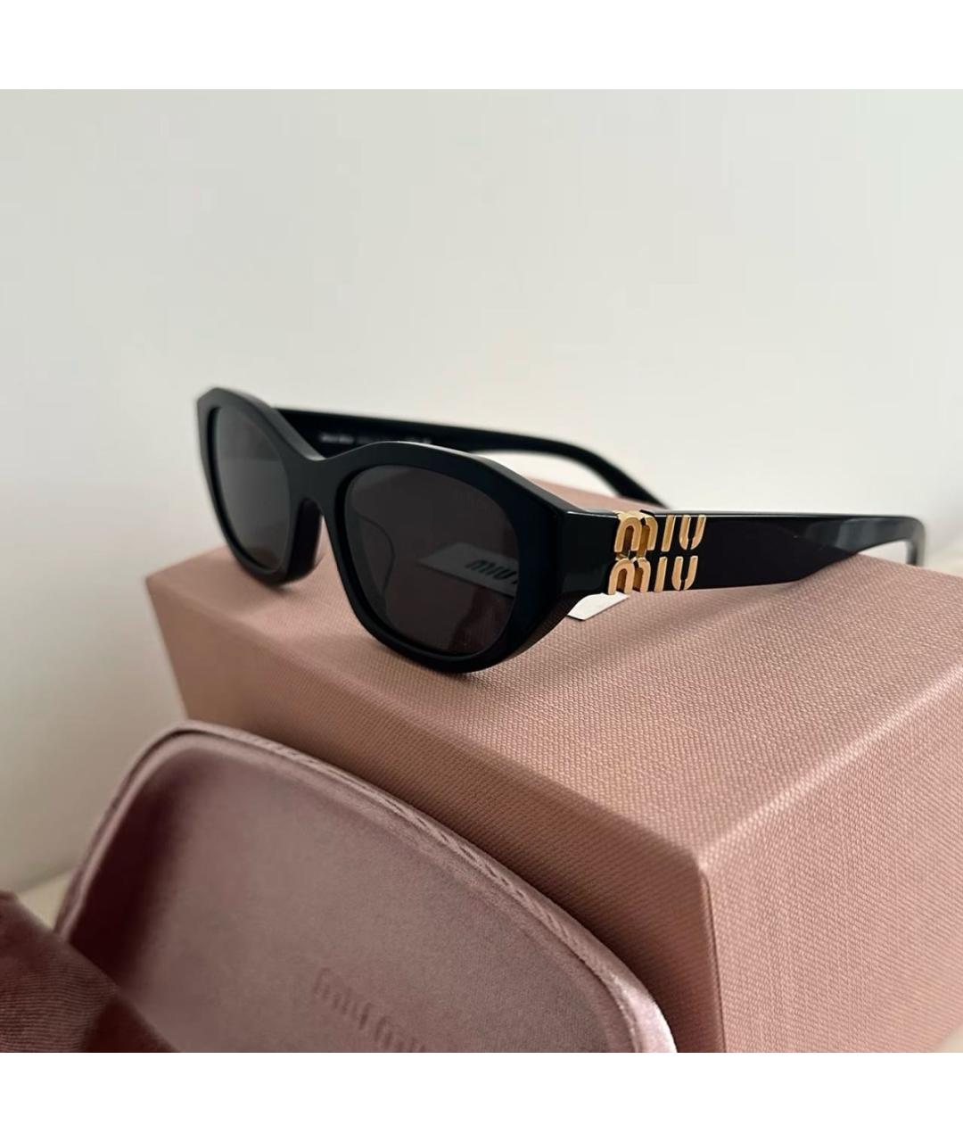 MIU MIU Черные пластиковые солнцезащитные очки, фото 5