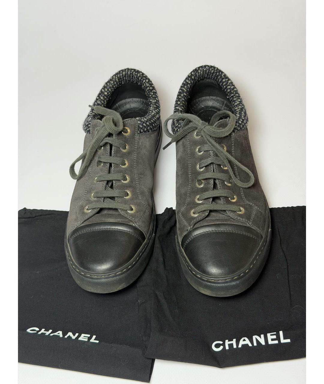 CHANEL Антрацитовые замшевые кроссовки, фото 2