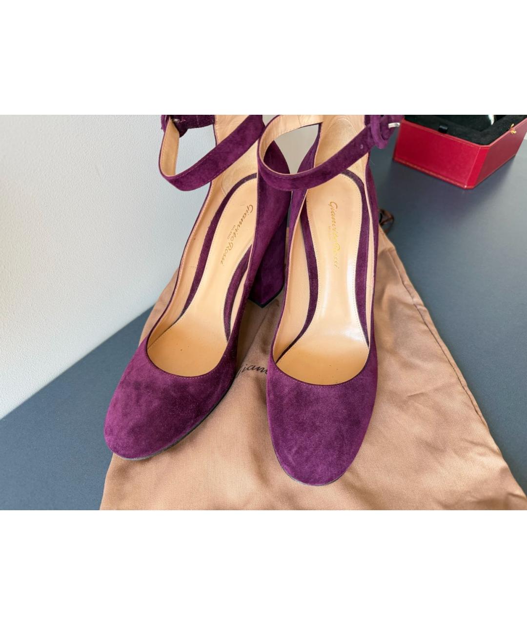 GIANVITO ROSSI Бордовые замшевые туфли, фото 5