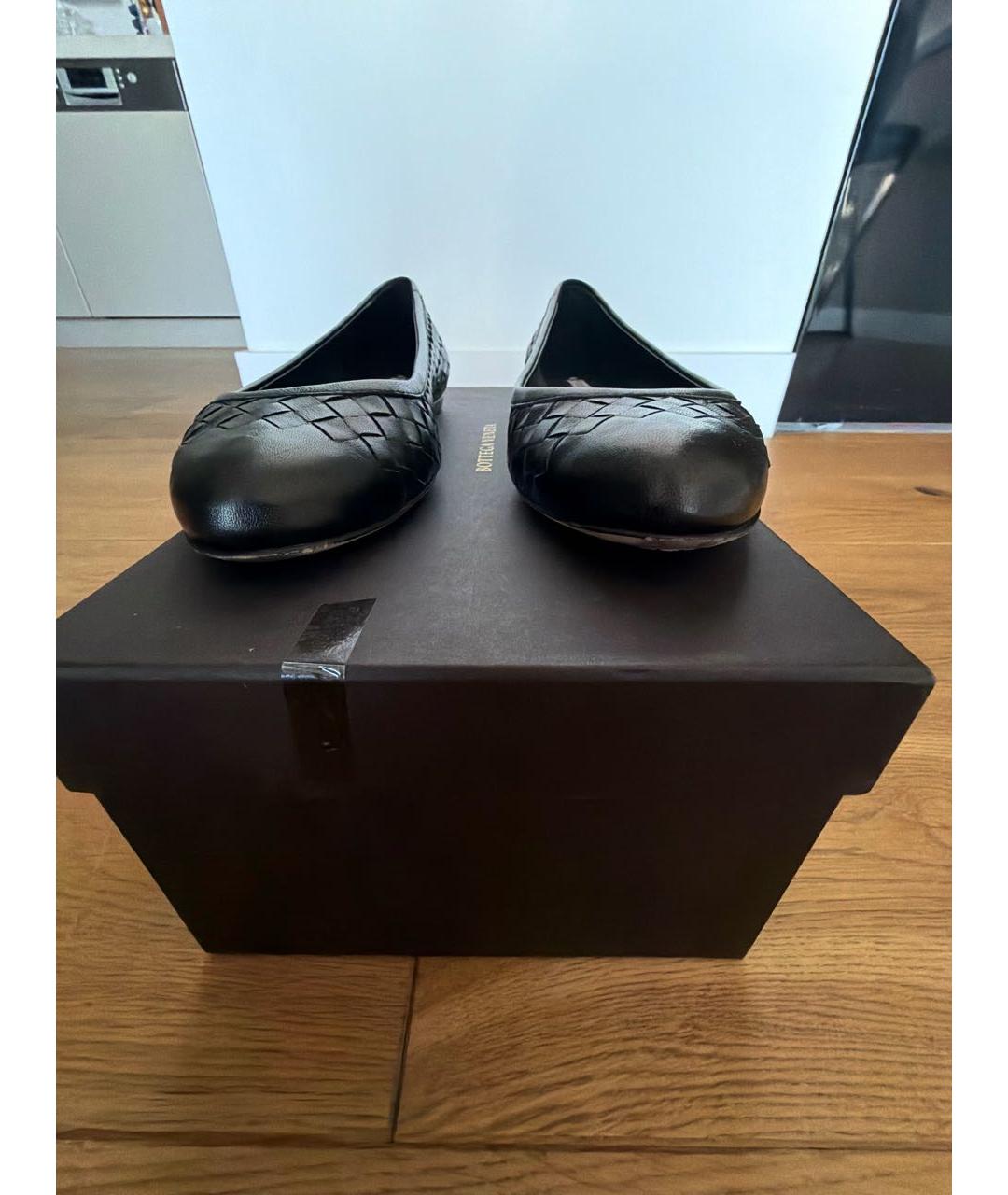 BOTTEGA VENETA Черные кожаные балетки, фото 3