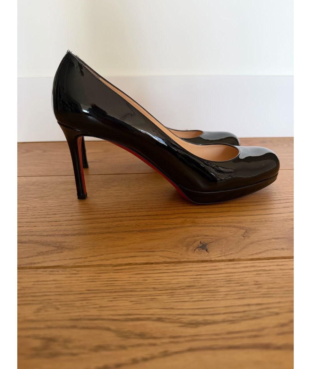 CHRISTIAN LOUBOUTIN Черные туфли из лакированной кожи, фото 6
