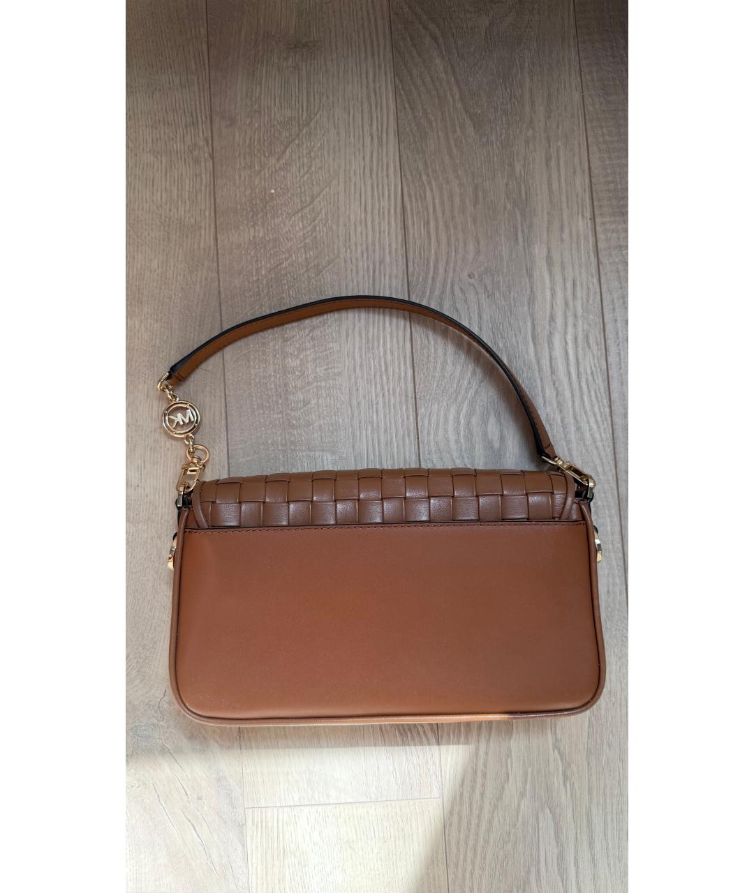 MICHAEL KORS Горчичная кожаная сумка через плечо, фото 3