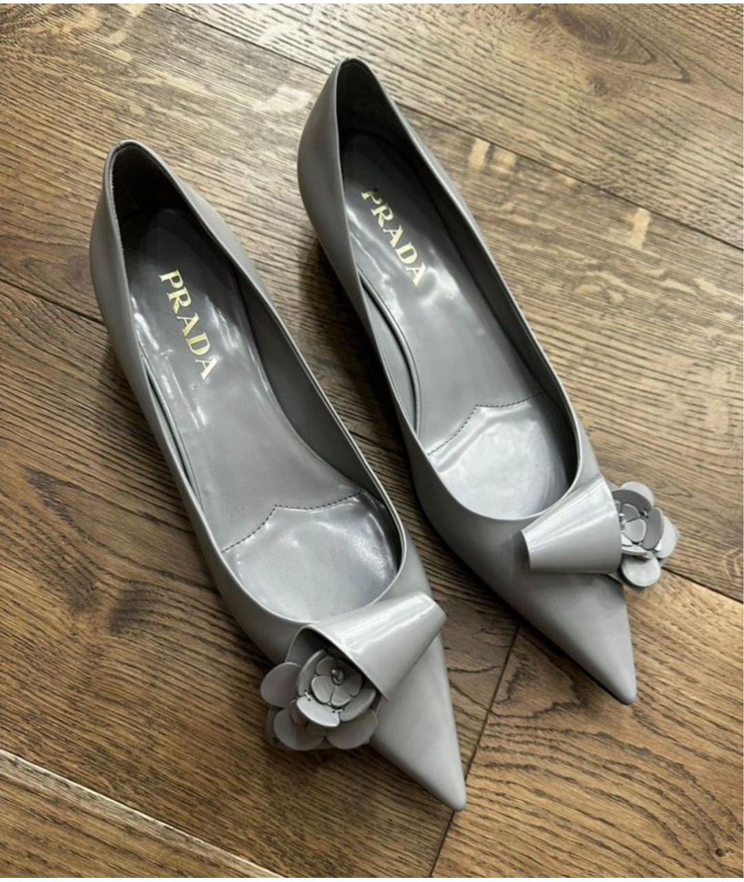 PRADA Серые кожаные лодочки на низком каблуке, фото 2