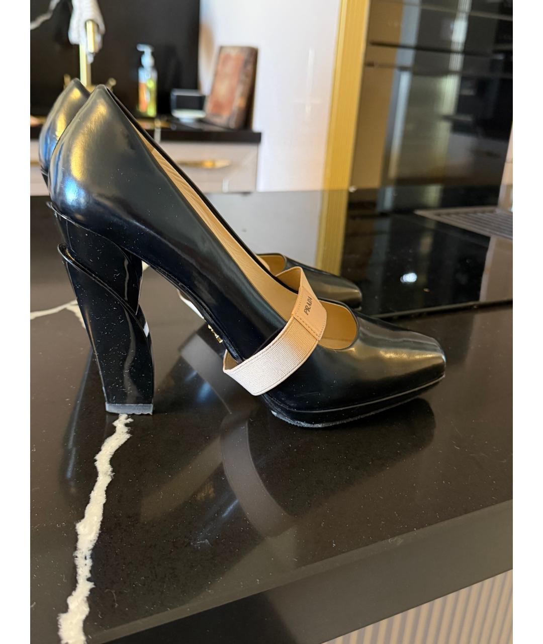 PRADA Черные туфли из лакированной кожи, фото 6