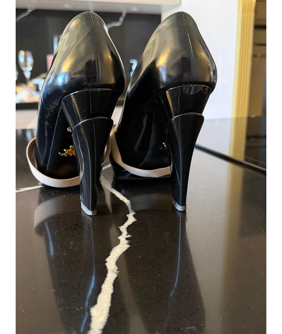 PRADA Черные туфли из лакированной кожи, фото 4