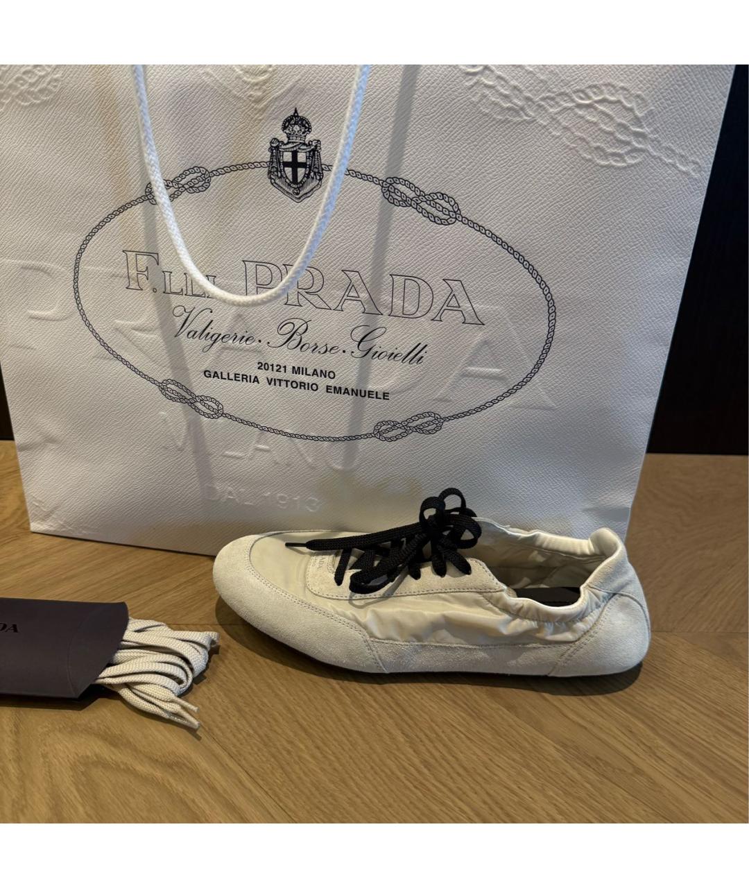 PRADA Бежевые замшевые кеды, фото 1