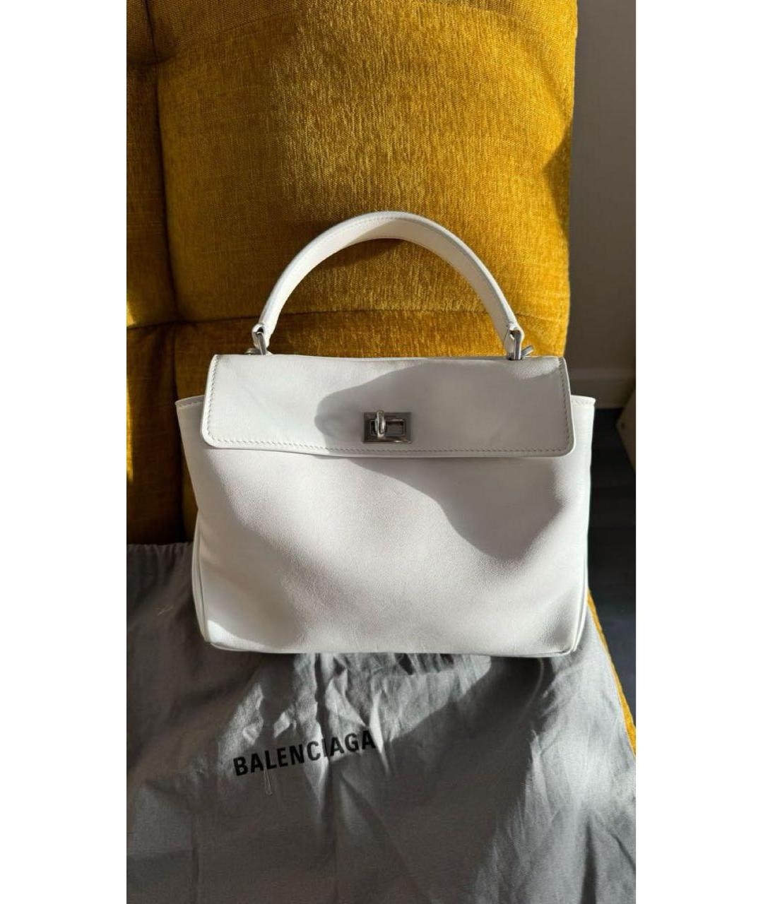 BALENCIAGA Белая кожаная сумка с короткими ручками, фото 2