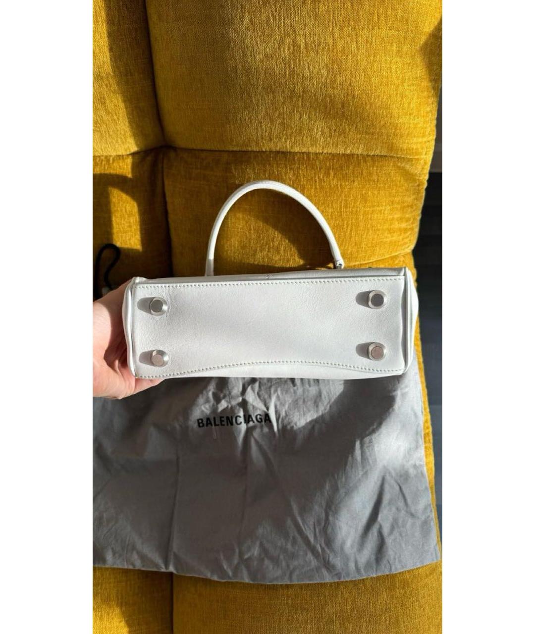 BALENCIAGA Белая кожаная сумка с короткими ручками, фото 3