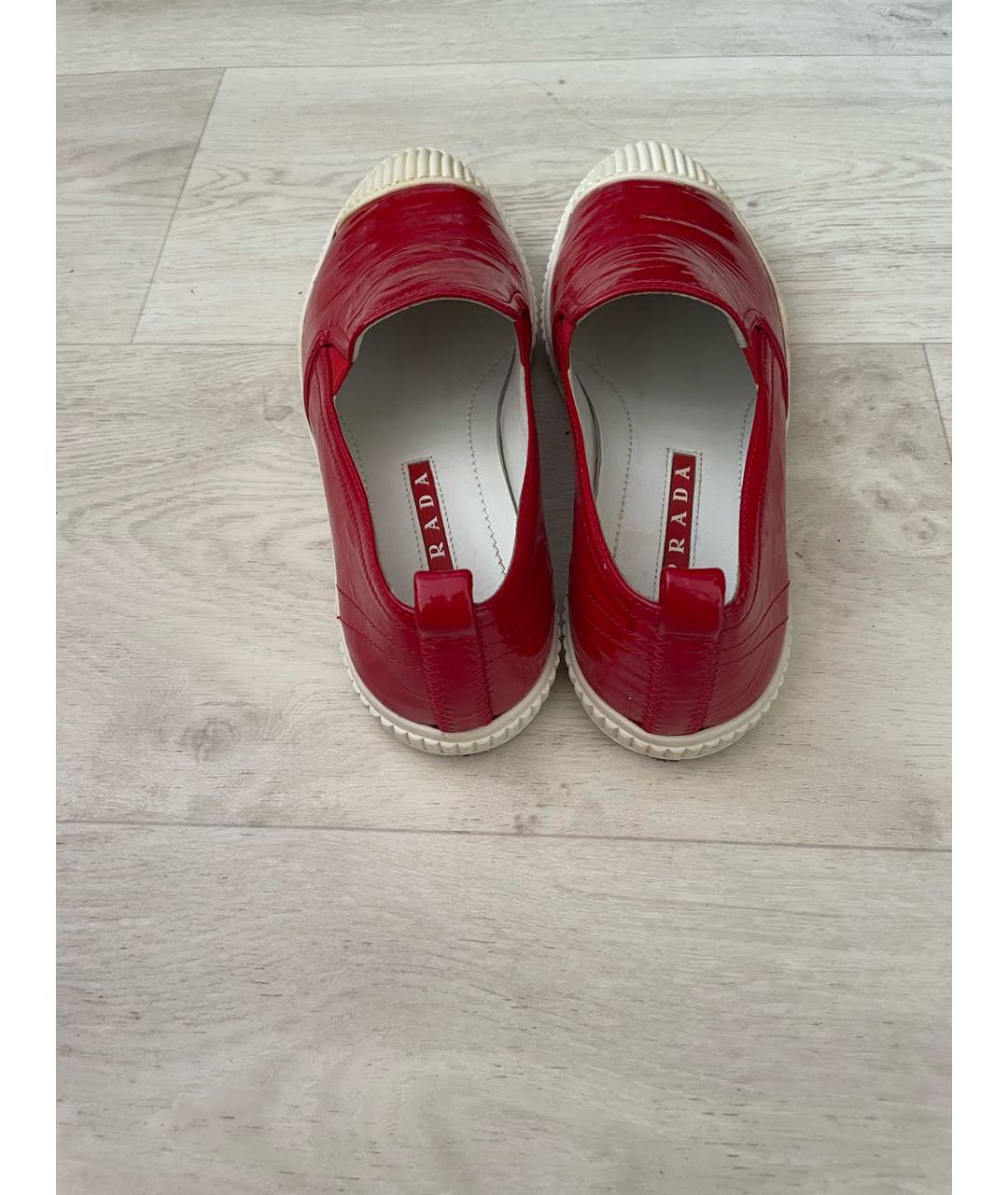 PRADA Красные слипоны из лакированной кожи, фото 4