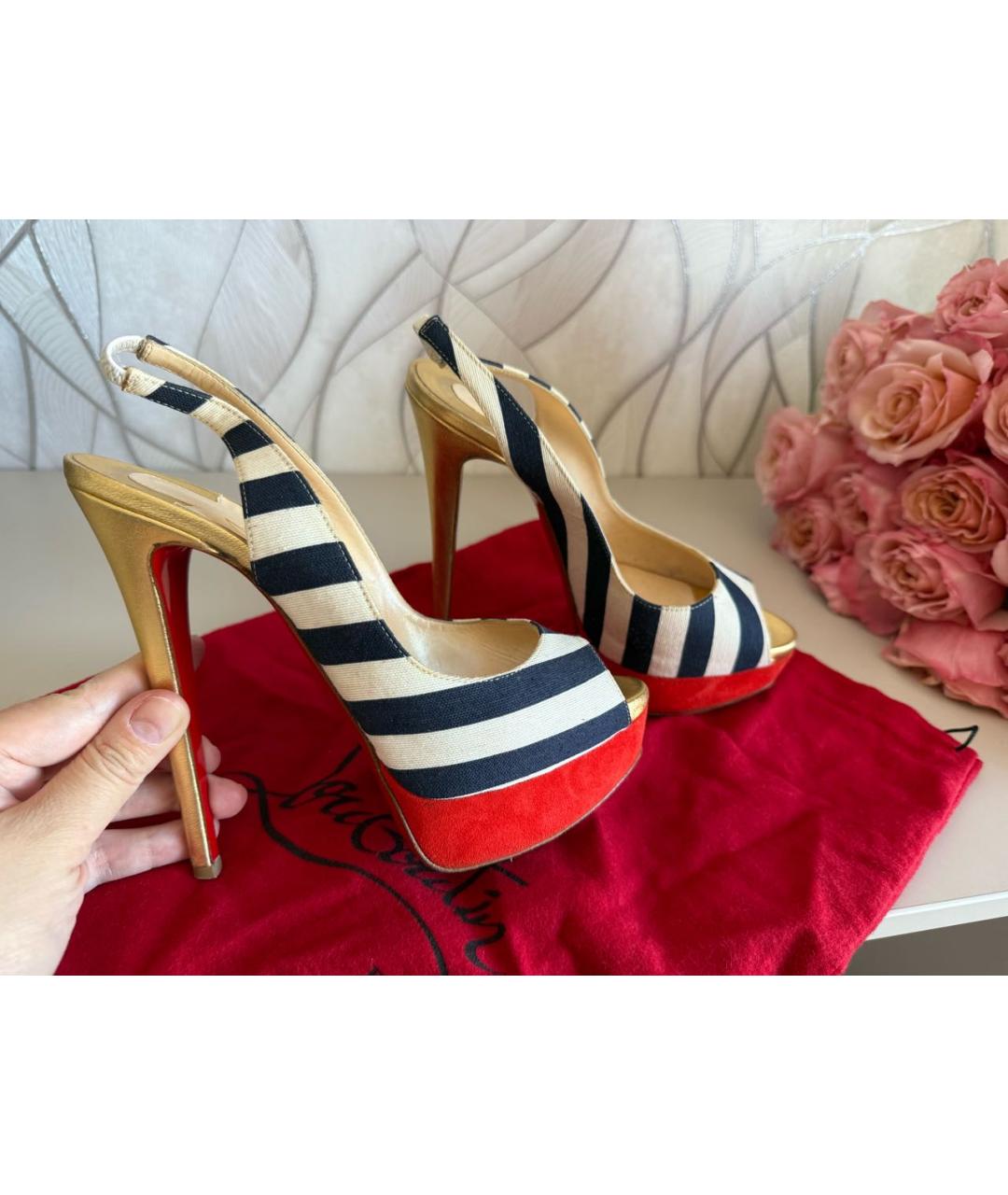 CHRISTIAN LOUBOUTIN Белые текстильные босоножки, фото 9