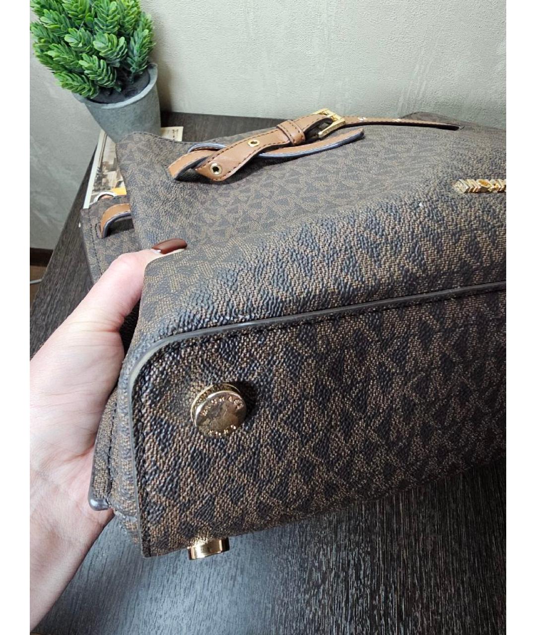 MICHAEL MICHAEL KORS Коричневая сумка с короткими ручками, фото 9