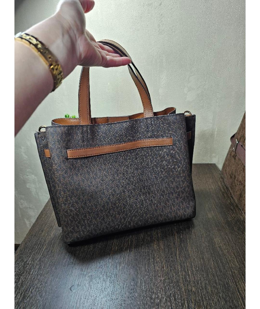 MICHAEL MICHAEL KORS Коричневая сумка с короткими ручками, фото 3