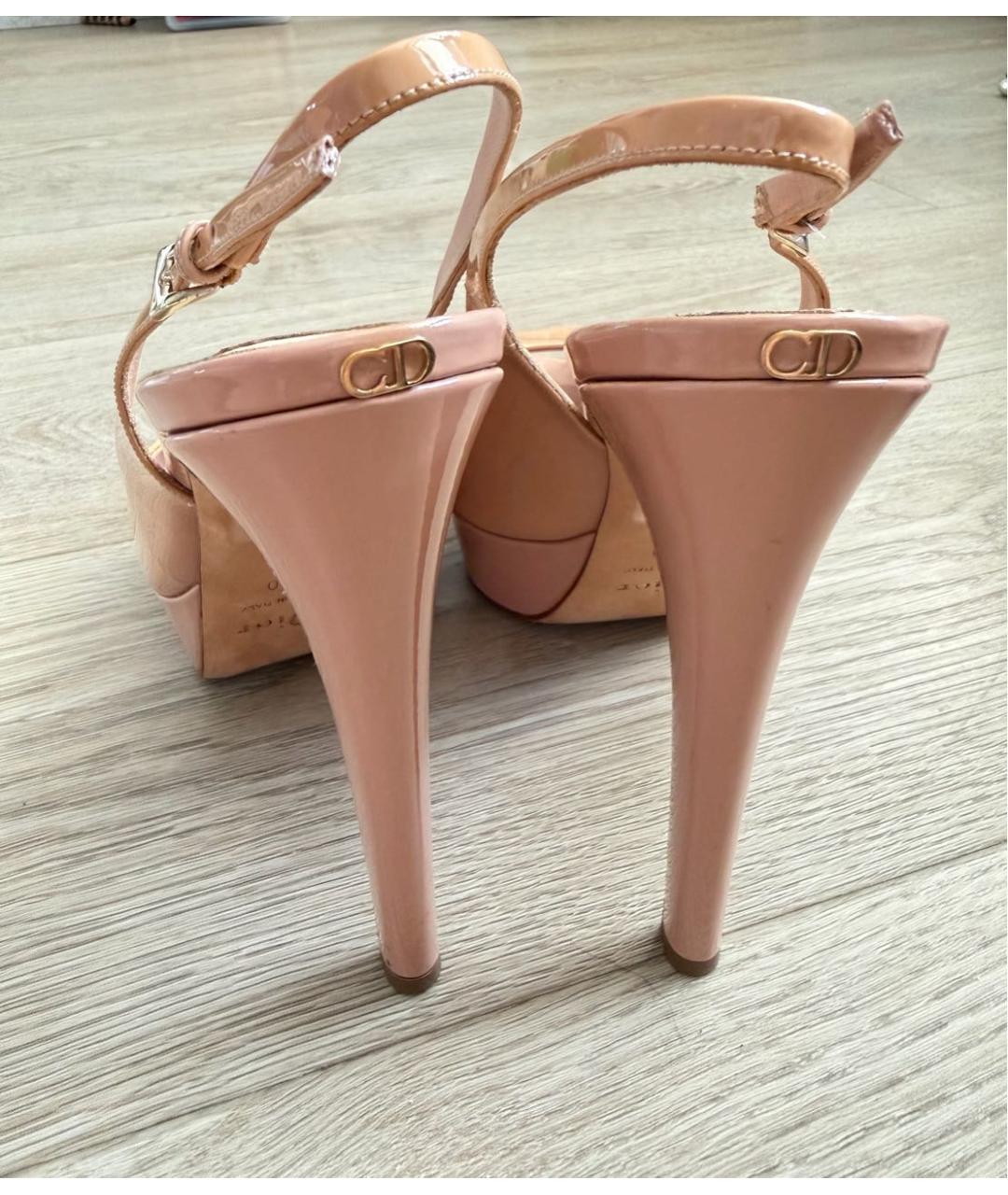 CHRISTIAN DIOR Розовые босоножки из лакированной кожи, фото 3