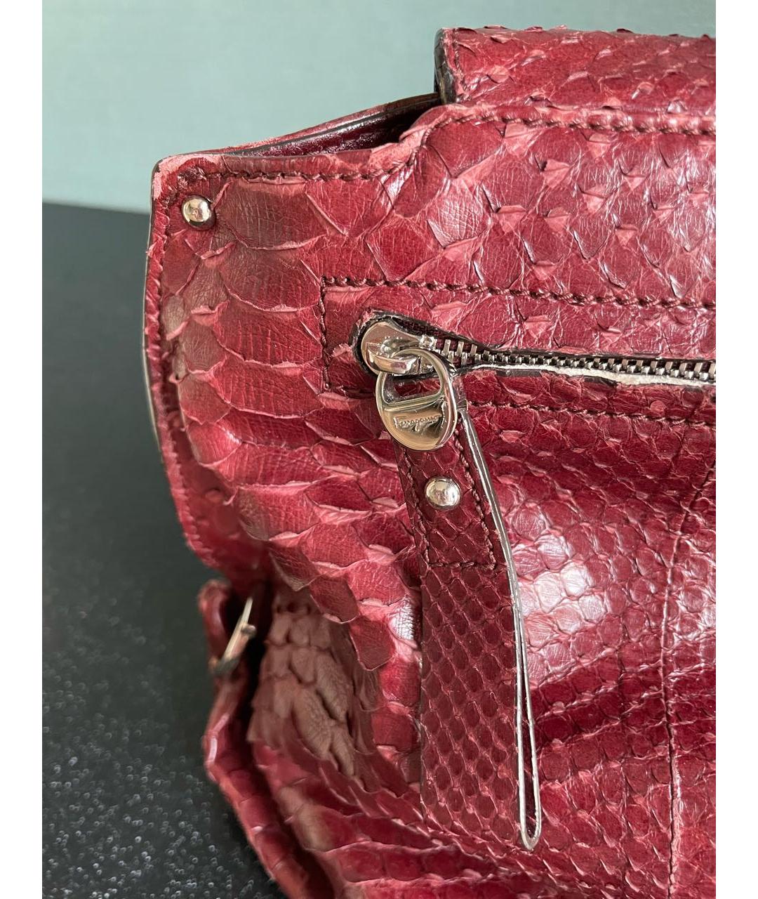 FERRAGAMO Бордовая кожаная сумка с короткими ручками, фото 6