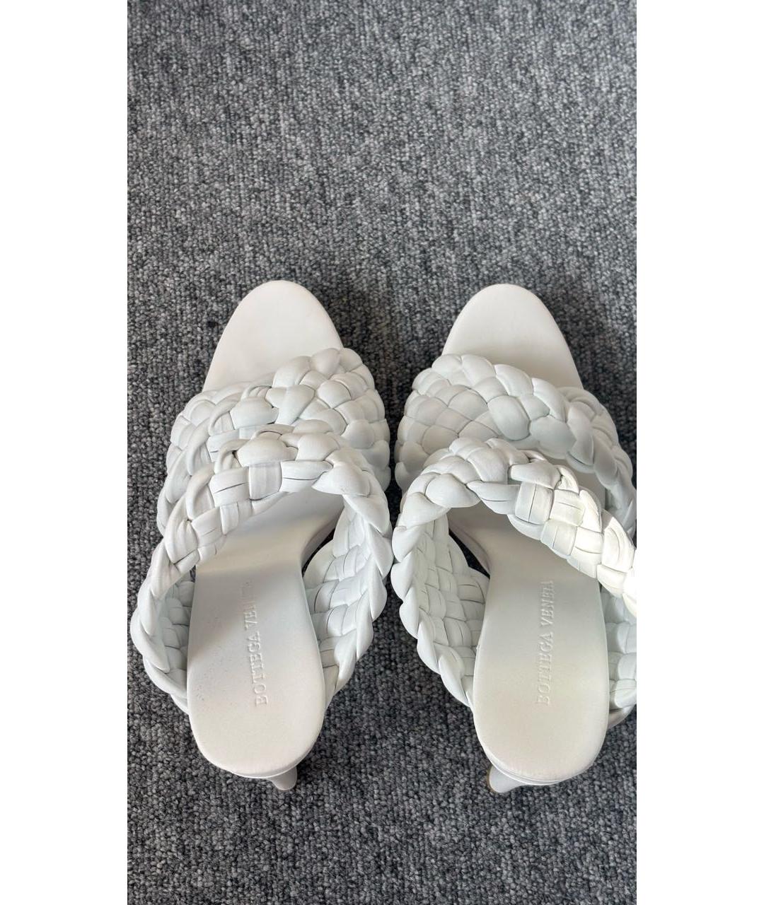 BOTTEGA VENETA Белые кожаные мюли, фото 3