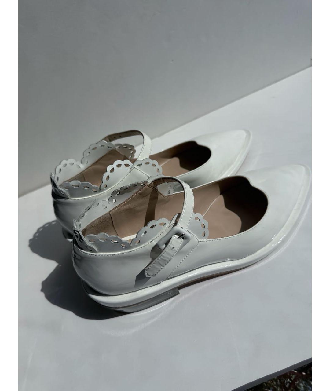 SIMONE ROCHA Белые туфли из лакированной кожи, фото 3
