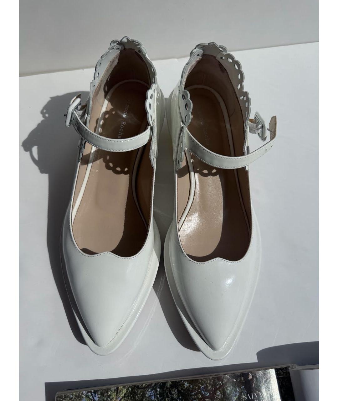 SIMONE ROCHA Белые туфли из лакированной кожи, фото 4