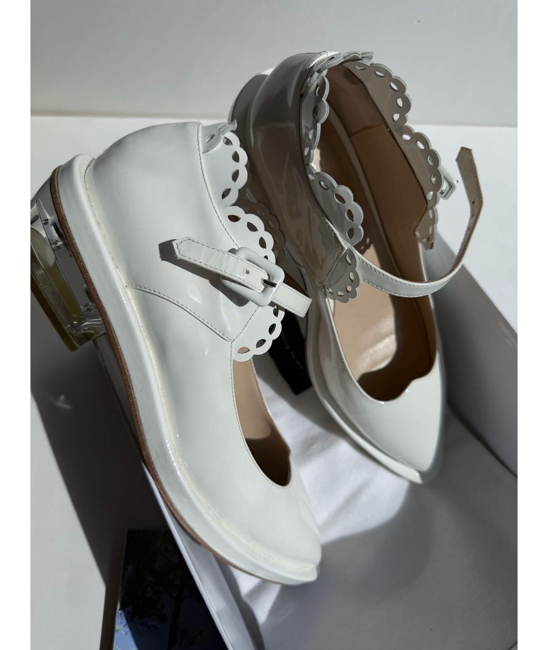 SIMONE ROCHA Белые туфли из лакированной кожи, фото 6
