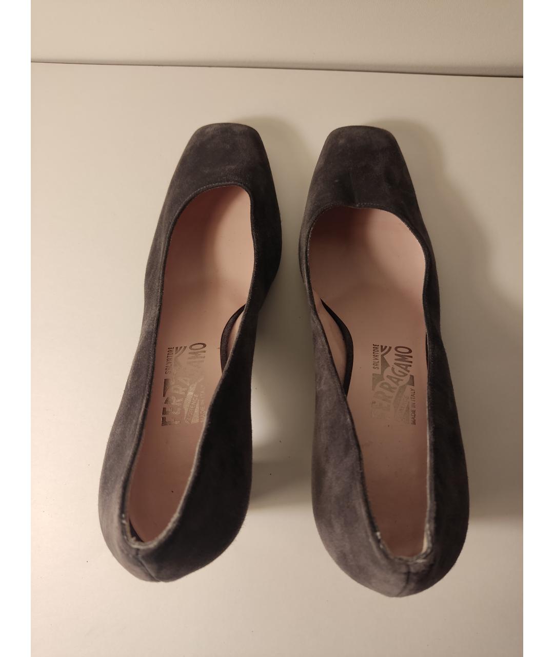 FERRAGAMO Серые замшевые туфли, фото 3