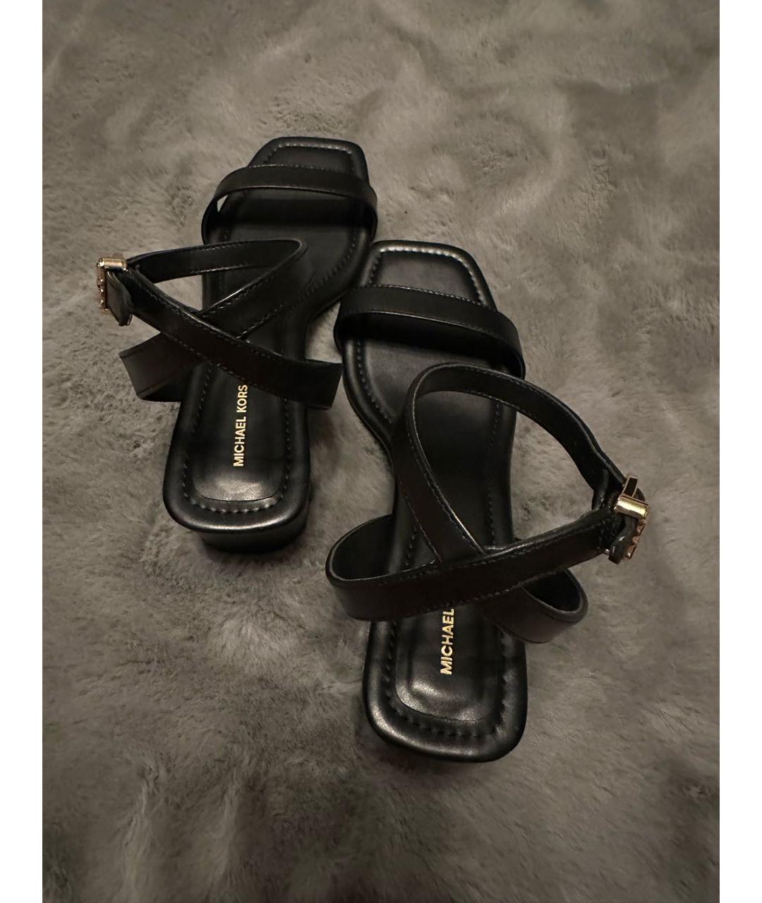MICHAEL KORS Черные кожаные босоножки, фото 3
