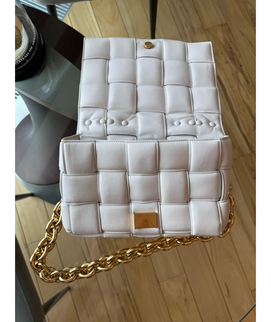 BOTTEGA VENETA Белая кожаная сумка с короткими ручками, фото 5