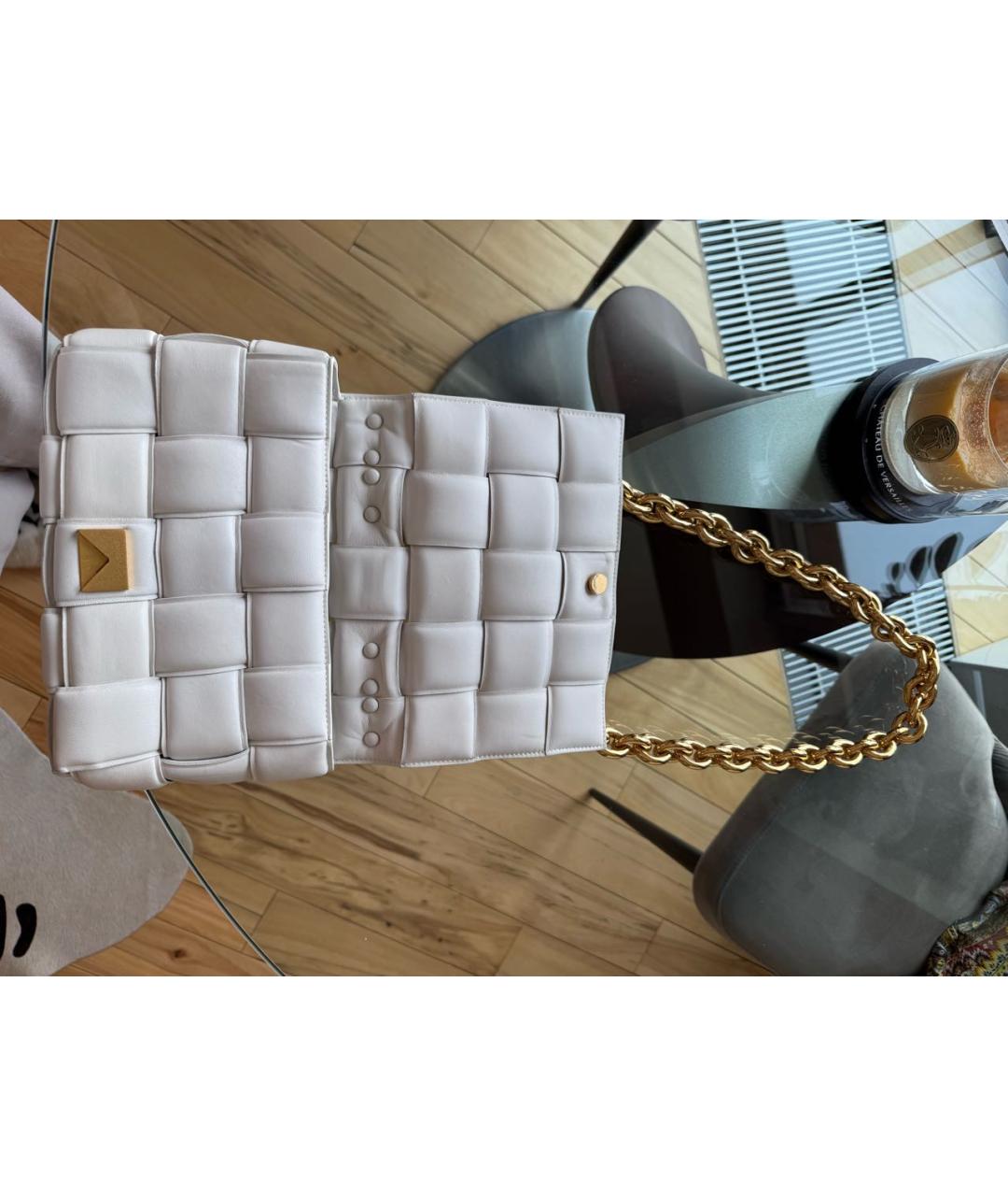 BOTTEGA VENETA Белая кожаная сумка с короткими ручками, фото 6