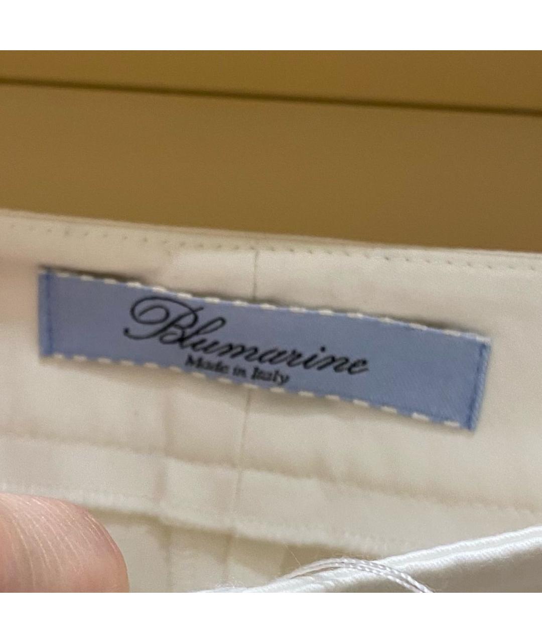 BLUMARINE Белые хлопко-эластановые джинсы клеш, фото 2