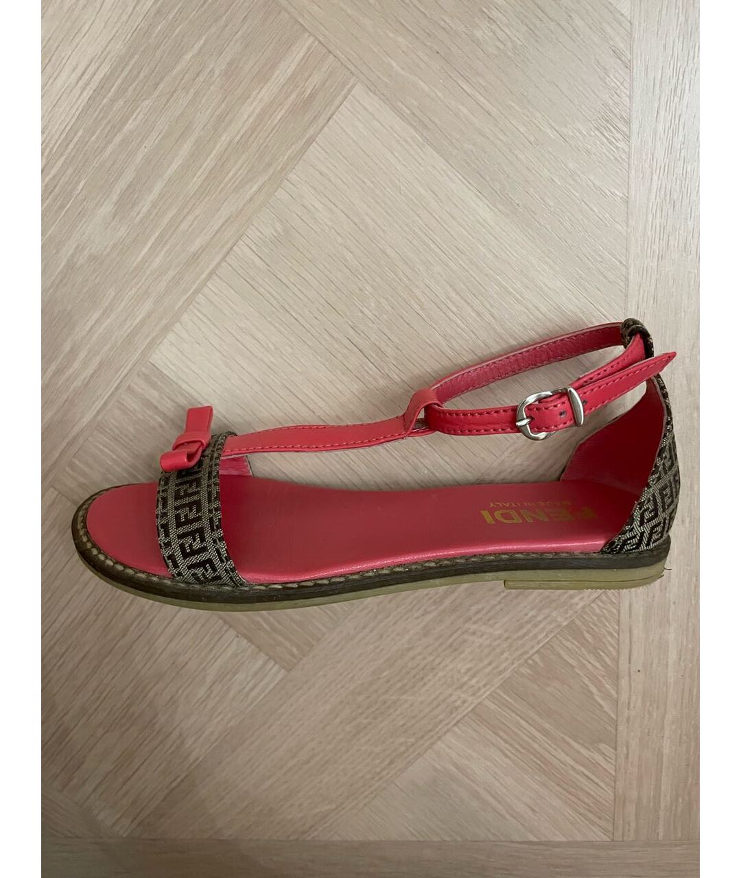FENDI Розовые кожаные сандалии и шлепанцы, фото 8