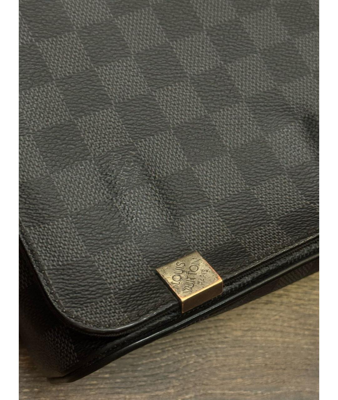 LOUIS VUITTON Черная кожаная барсетка, фото 3
